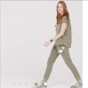 Figs Rafaela top size S and Zamora joggers size M